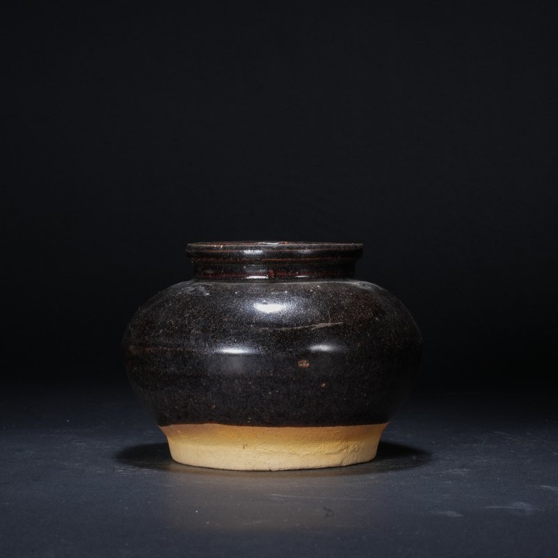 明 黑釉罐