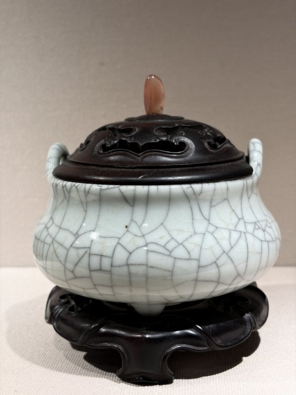 清 哥釉双耳三足冲天炉 - 图6