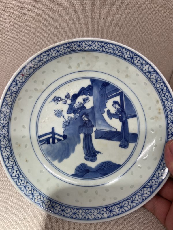 清 黄地粉彩花卉纹盘/青花庭院仕女盘(一对)一组3件 - 图15