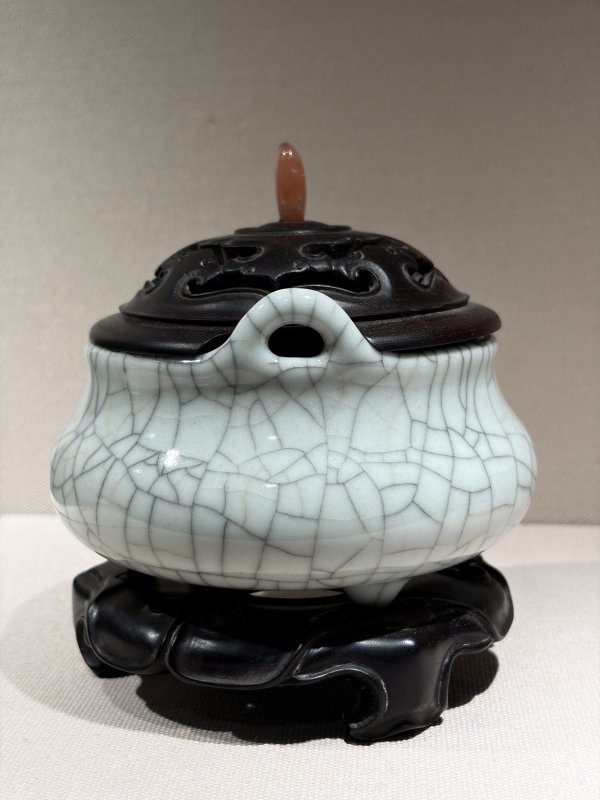 清 哥釉双耳三足冲天炉 - 图8