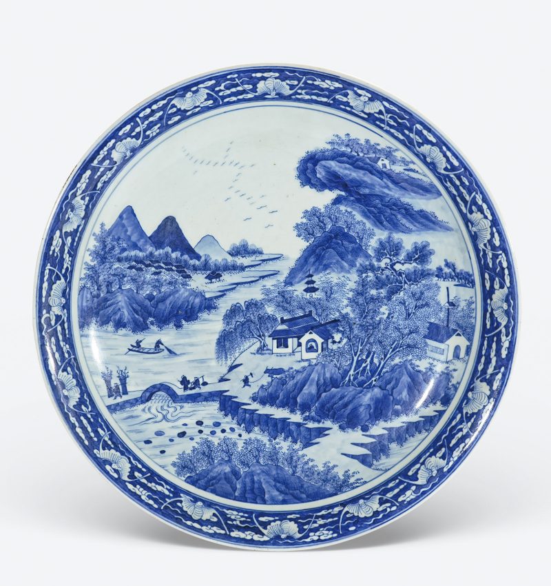 清康熙 青花山水人物图大盘