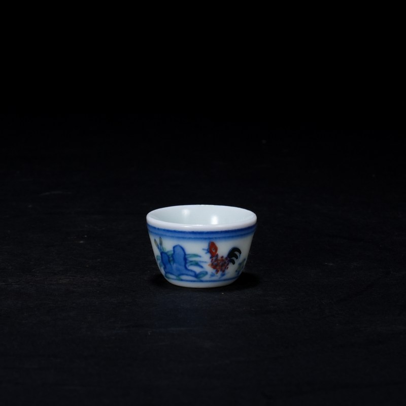 清乾隆 斗彩小鸡缸杯 - 图2