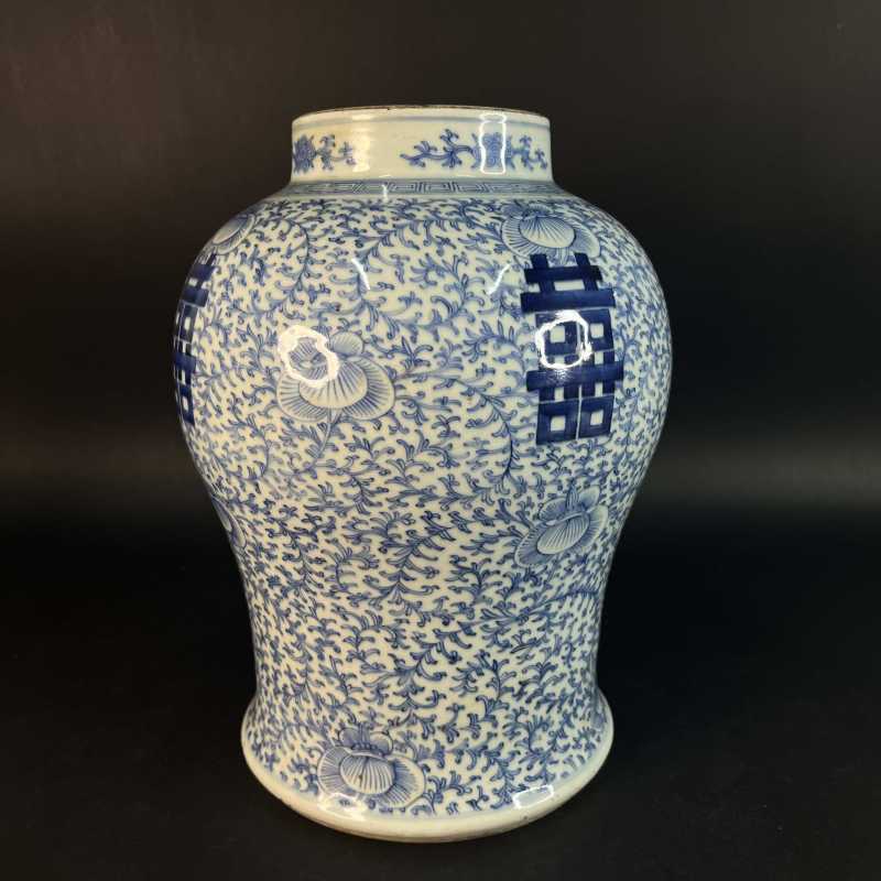 清中期 青花花卉纹喜字将军罐 - 图2