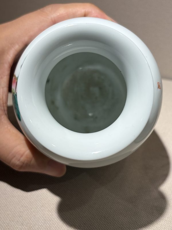 民国 粉彩花鸟纹灯笼瓶一对 - 图9