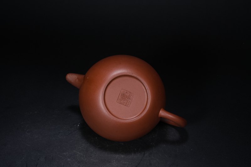 周贵珍款紫砂壶 - 图3