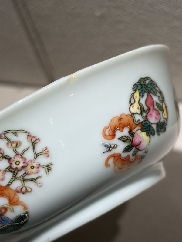 清 粉彩皮球花墩式盖碗一对 - 图10