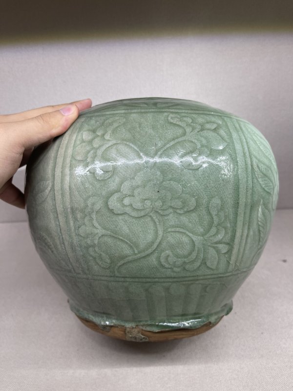 明 龙泉花卉纹罐 - 图5