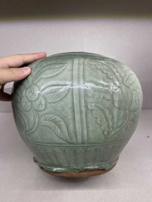 明 龙泉花卉纹罐 - 图6