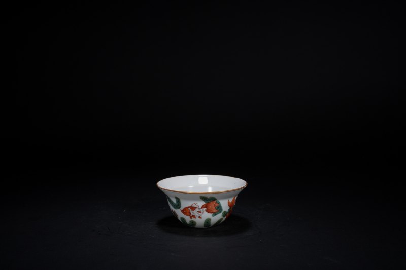 清中期 粉彩鱼藻纹卧足杯 - 图2