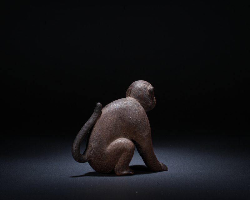 清 猴子献桃摆件 - 图3