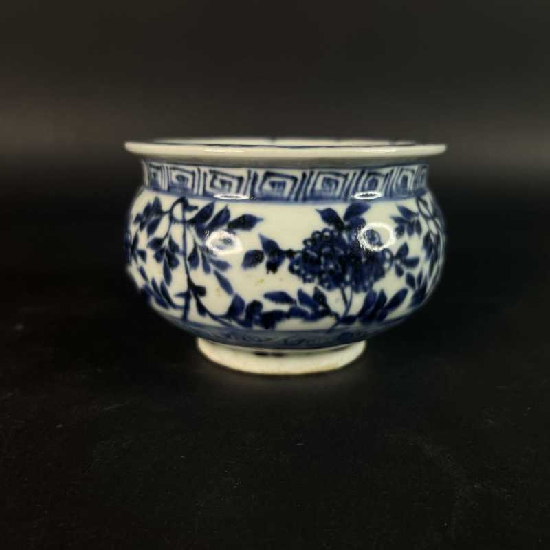 当代 青花花卉纹炉 - 图3