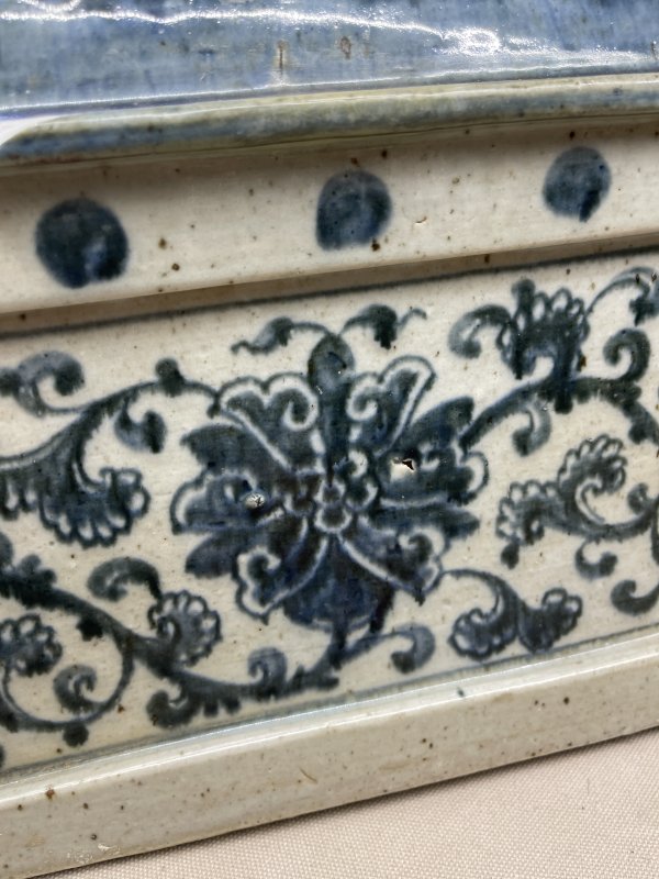 明 青花缠枝连屋脊 - 图7