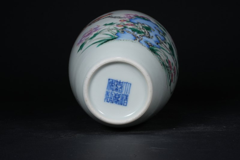 清 粉彩花鸟纹观音瓶 - 图4