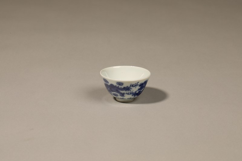 清 青花龙纹杯 - 图3