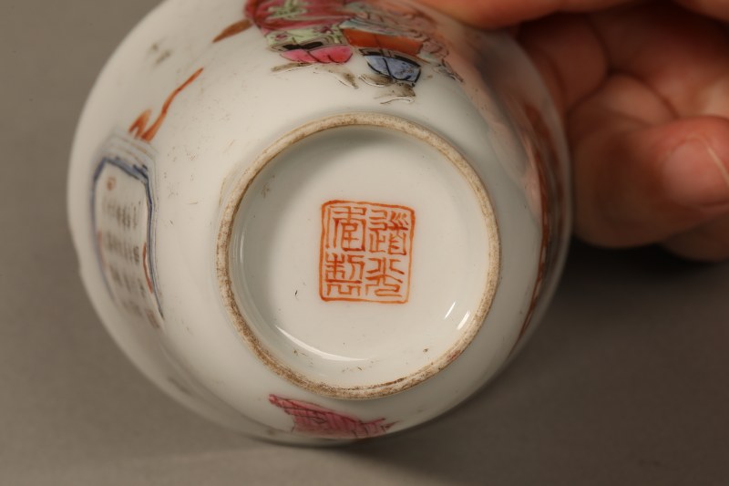 清 粉彩无双谱仰钟杯 - 图2