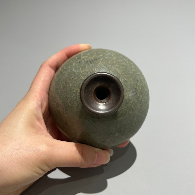 明代 高丽青釉印花油壶 - 图4
