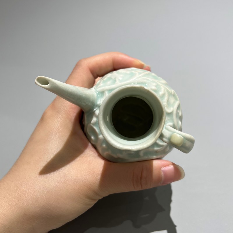 明代 青白釉印花小壶 - 图9