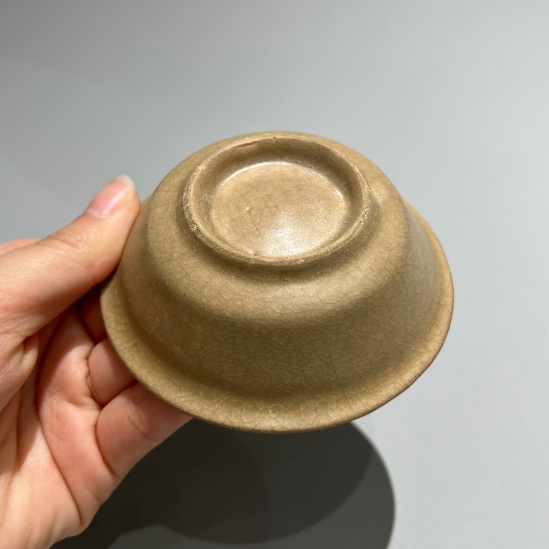 明代 龙泉窑米黄釉小直边洗 - 图7