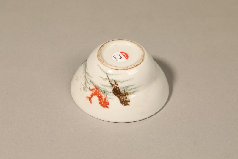 清 粉彩鹿纹折腰杯 - 图4