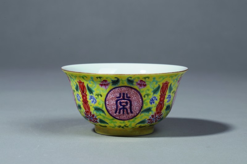清 粉彩佛日常明碗