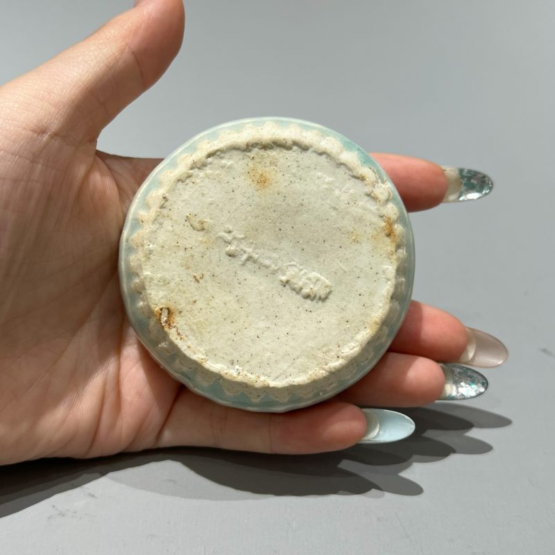 明代 青白釉印花粉盒 - 图2