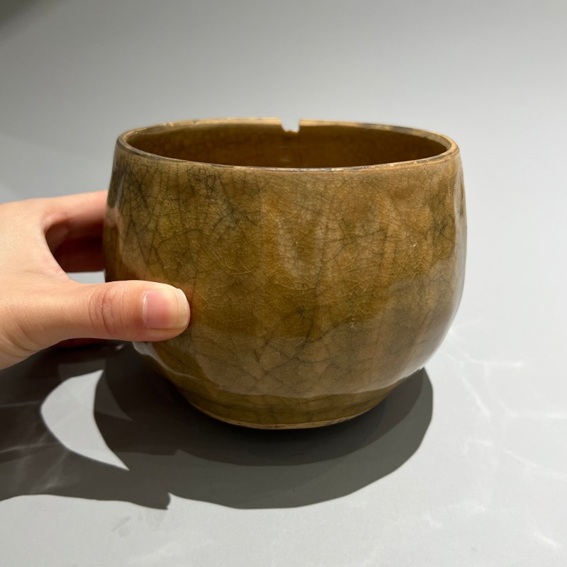 明代 龙泉窑米黄釉莲瓣钵 - 图5