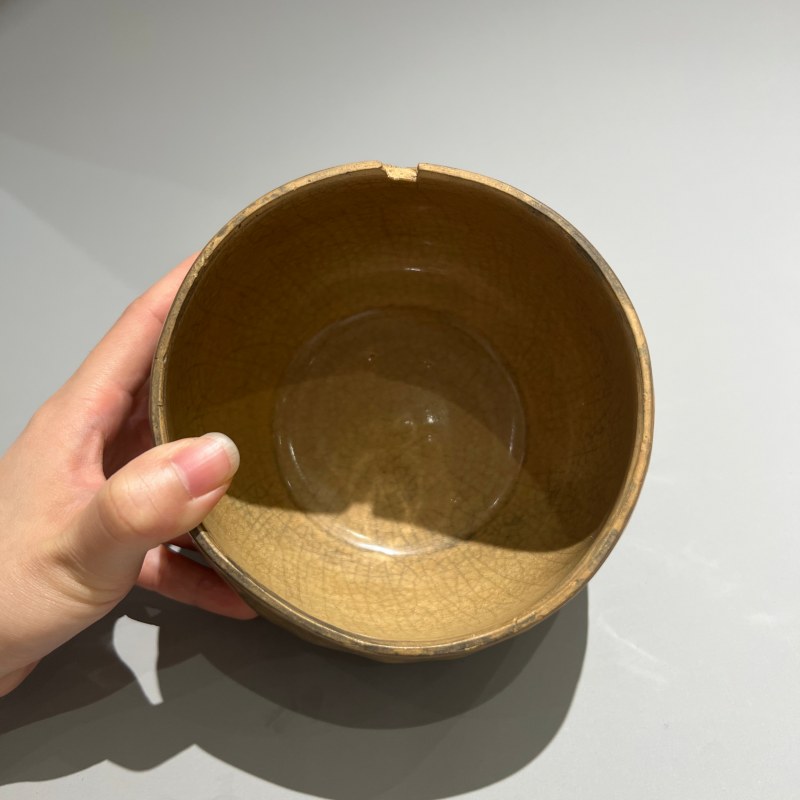 明代 龙泉窑米黄釉莲瓣钵 - 图6