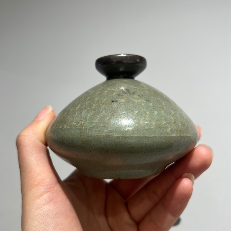 明代 高丽青釉印花油壶 - 图5