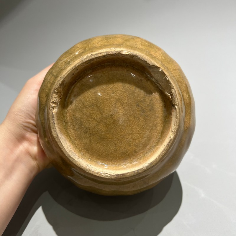明代 龙泉窑米黄釉莲瓣钵 - 图7