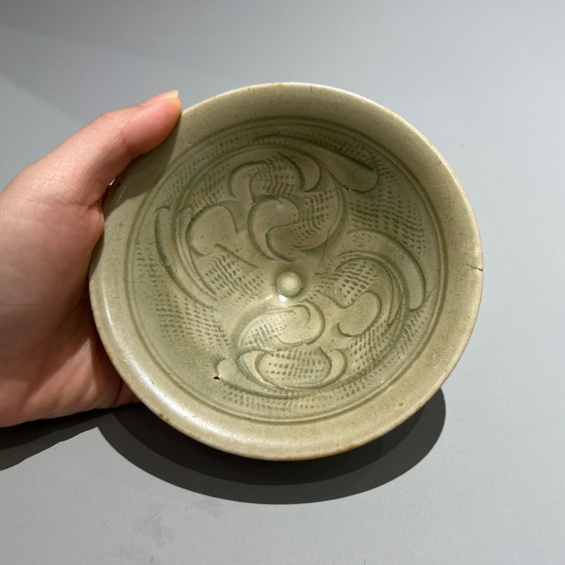 明代 青釉针挑工斗笠盏 - 图4