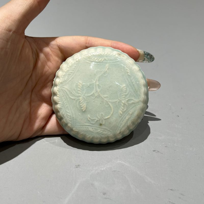 明代 青白釉印花粉盒 - 图8