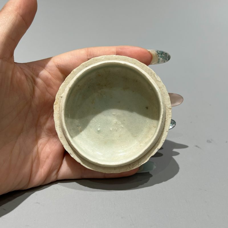 明代 青白釉印花粉盒 - 图10