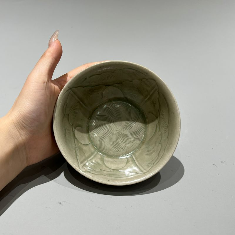 明代 青釉刻花碗 - 图5