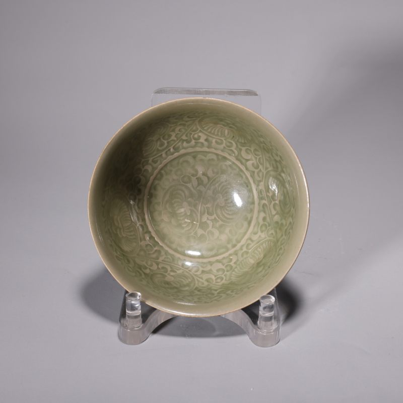 明代 青釉印花碗 - 图1
