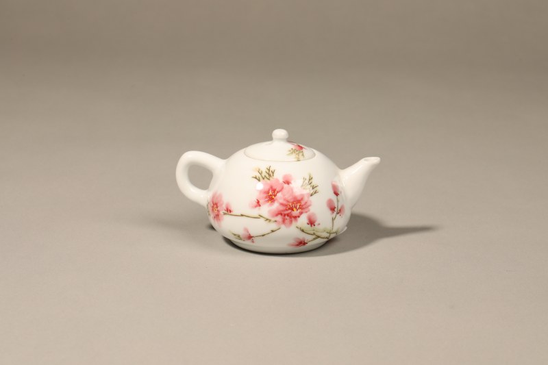 粉彩水点桃花茶壶 - 图4