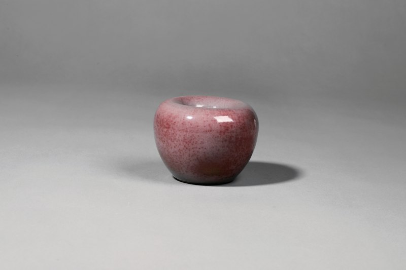 清 豇豆红釉苹果尊