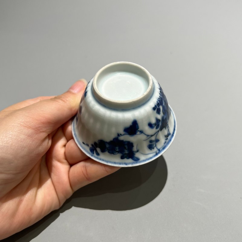 清代 青花花卉纹杯 - 图8