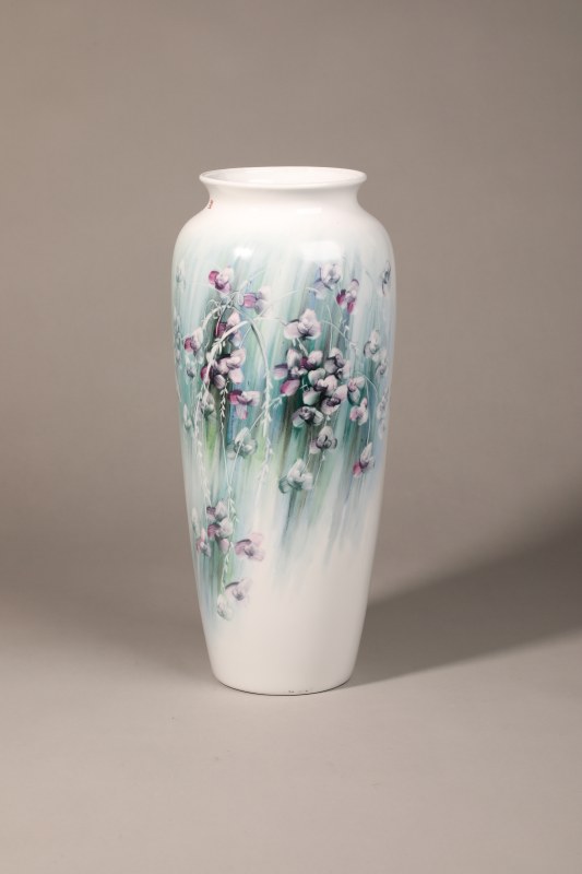 洪仲伦 粉彩指画花卉筒瓶 - 图5