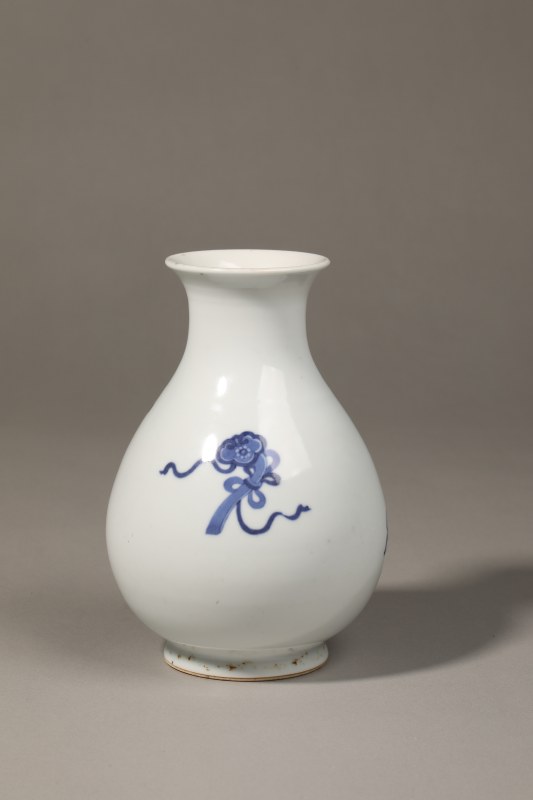 清 青花人物玉壶春 - 图2