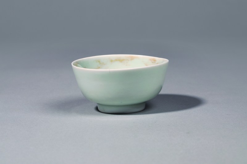 清 白釉杯