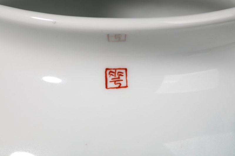洪仲伦 粉彩指画花卉筒瓶 - 图3