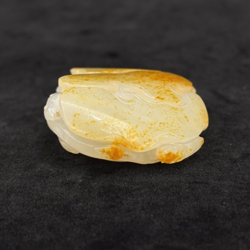 清 白玉留皮镂雕花鸟纹挂件 - 图5