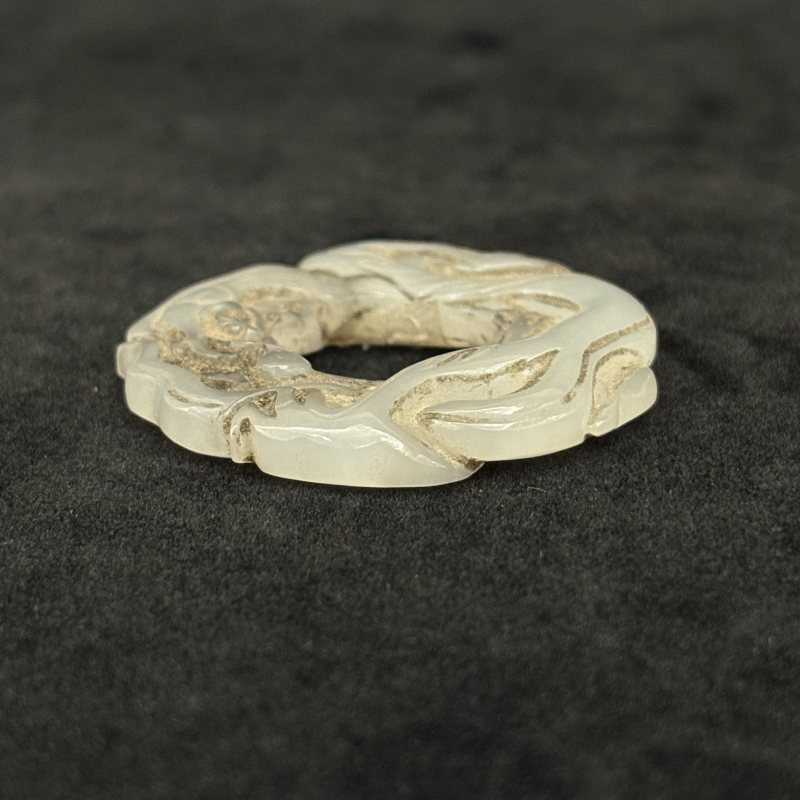 清 白玉镂雕龙纹环 - 图6