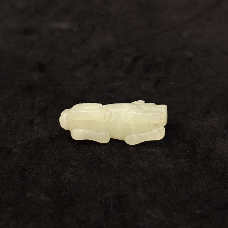 清 白玉瑞兽挂件 白玉留皮螭龙剑彘两件 - 图8