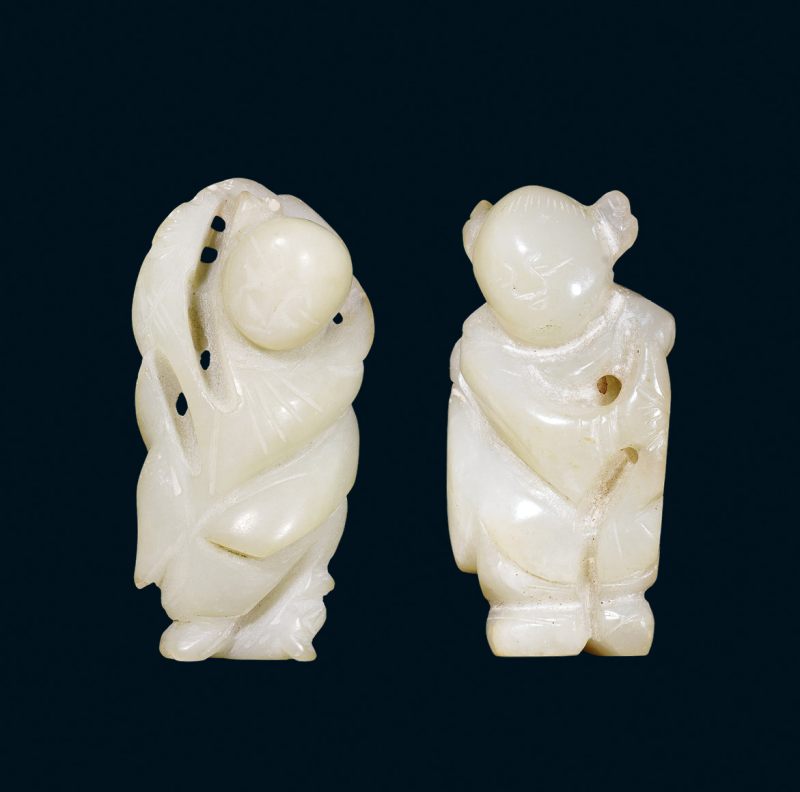 清 白玉雕人物挂件两件