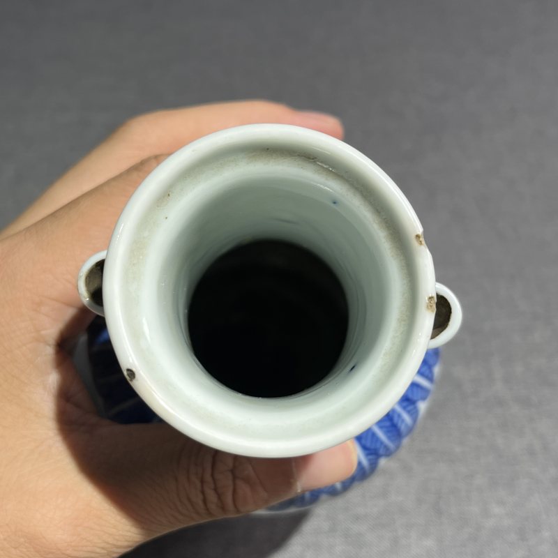 清青花花卉贯耳瓶 - 图7