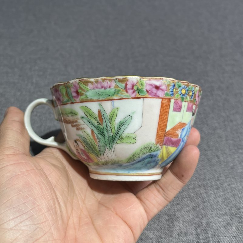清晚期广彩人物故事茶杯 - 图4