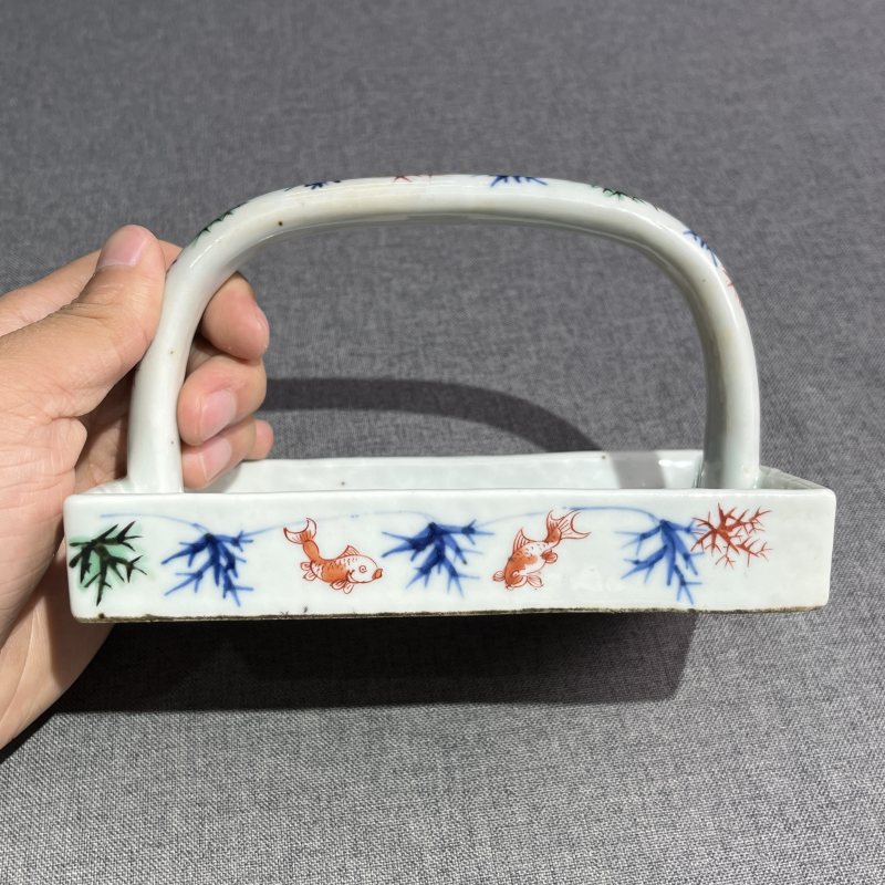 清中期五彩鱼藻纹提篮 - 图4