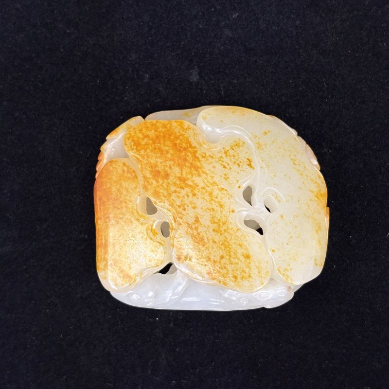清 白玉留皮镂雕花鸟纹挂件 - 图3