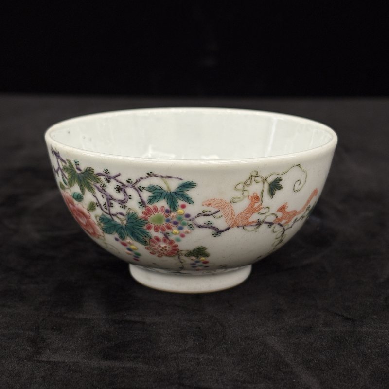 清 粉彩松鼠葡萄纹茶圆一对 - 图10